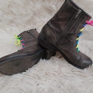 greenish brown boots size 9